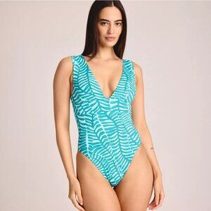 Vitamin A Jade Teal Tropical Floral Plunge Front 1 Piece Swimsuit -- Size XXL 20